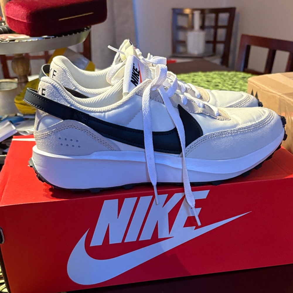 Nike women’s sneakers